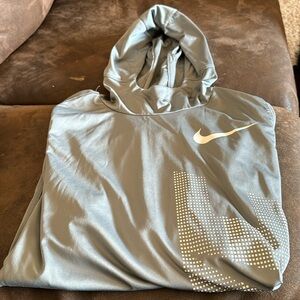 Nike Youth XL hooded long sleeve shirt